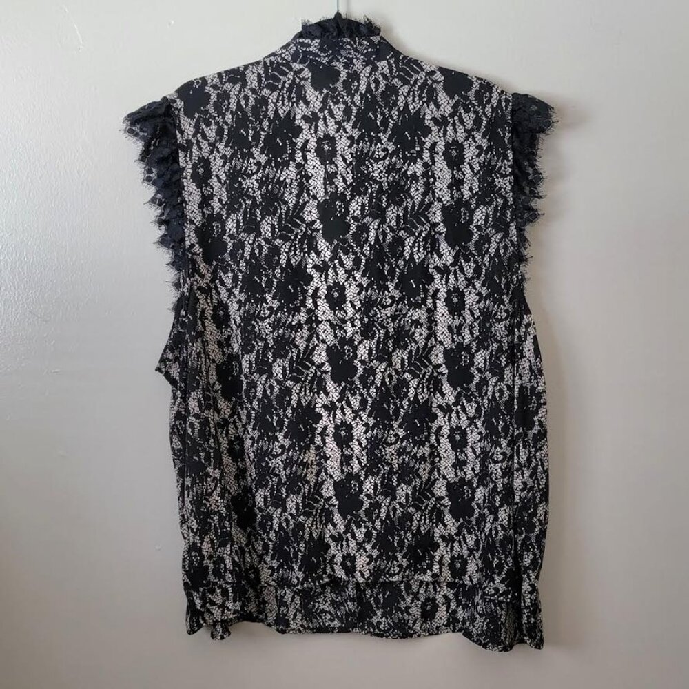 WHO WHAT WEAR Sleeveless Lace Collar Blouse | Size 4X - Picture 2 of 6